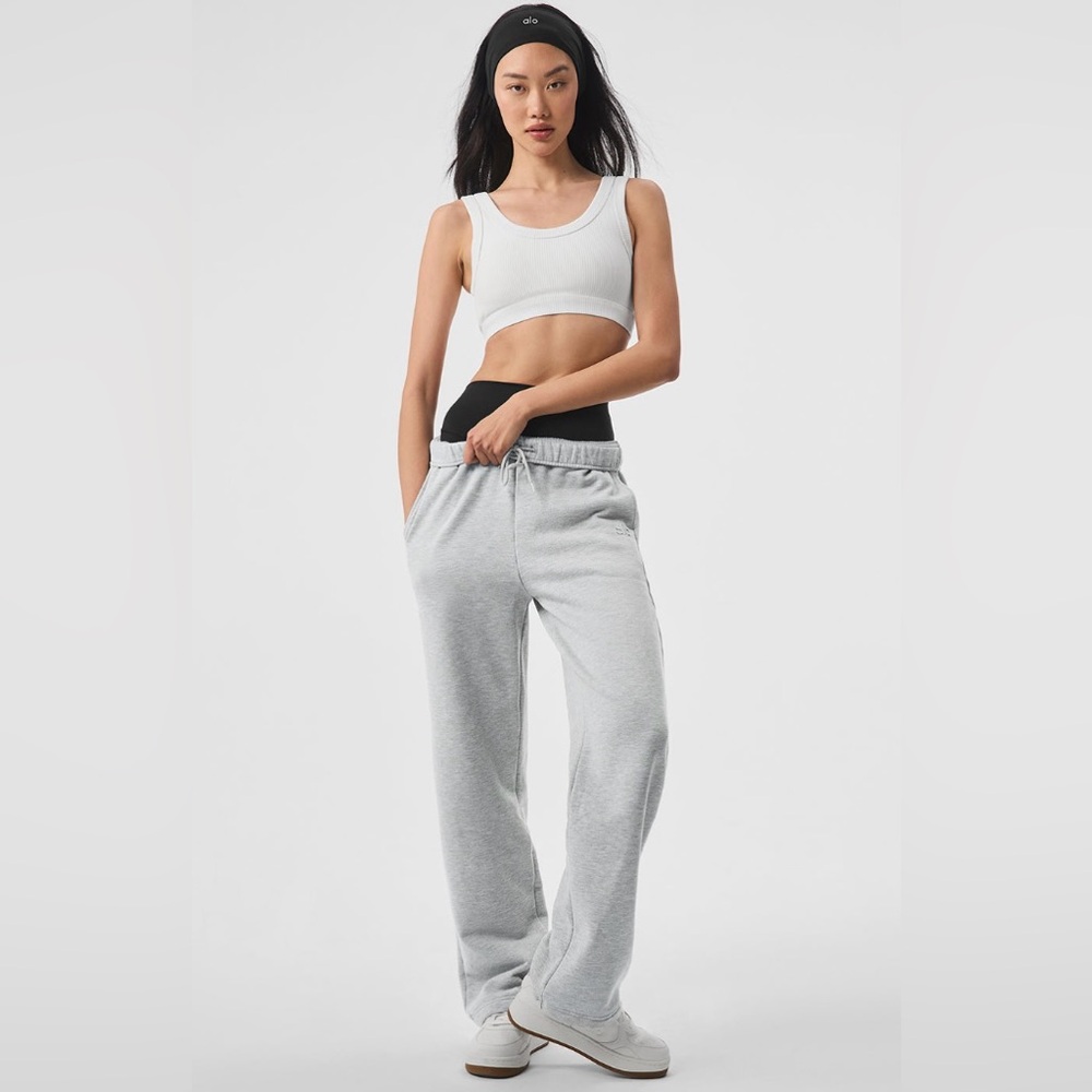 NWOT ALO Accolade Sweatpants- straight leg